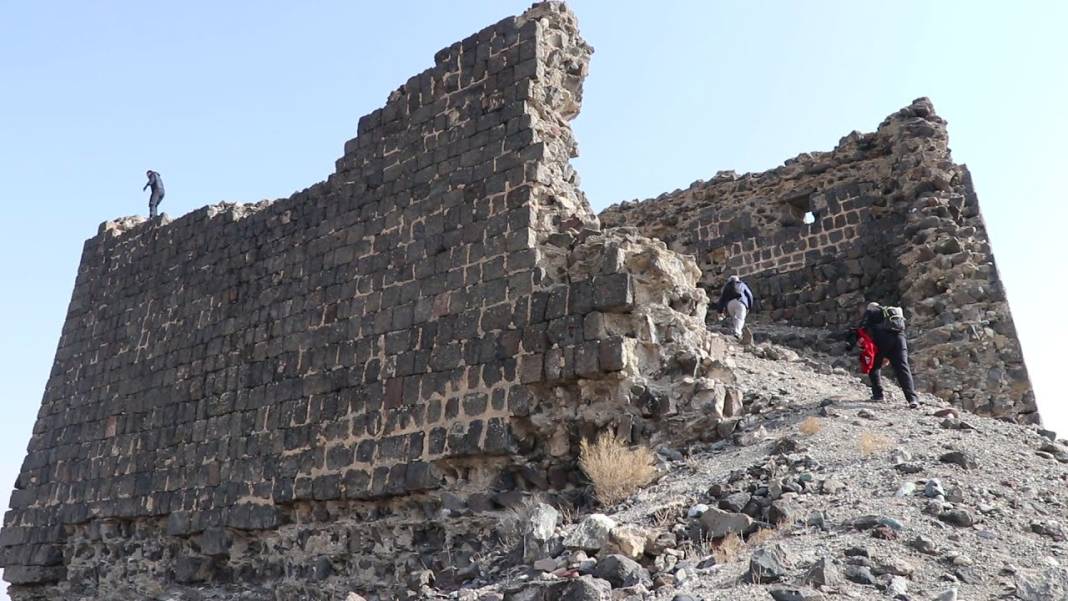 Iğdır'da Tarihi Kaleler Zenginliği: Gizem ve Savunmanın İzleri 8