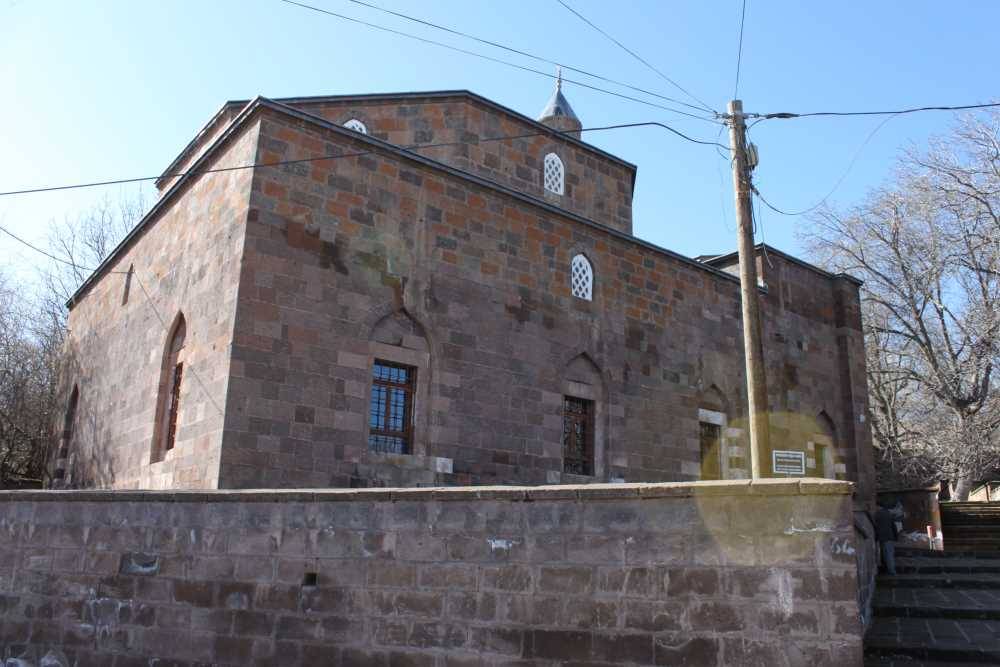 Osmanlı Mimarisinin Ahlat’taki İncisi: İskender Paşa Camii 3