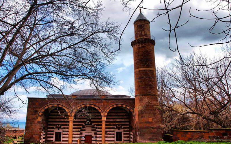 Osmanlı Mimarisinin Ahlat’taki İncisi: İskender Paşa Camii 7