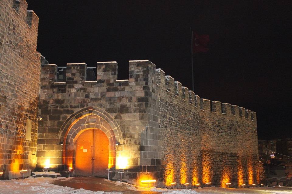 Geçmişin Sessiz Tanıkları: Erzurum'un Kaleleri 6