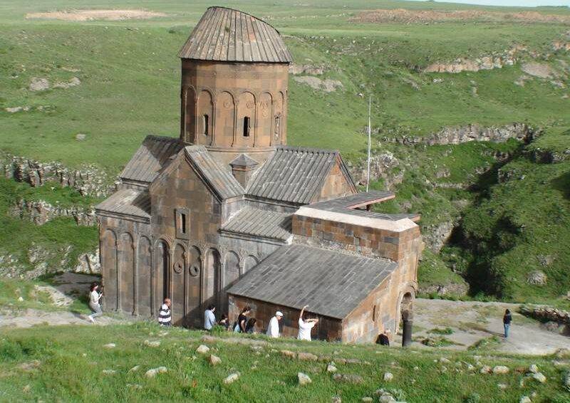 Tarihin Sessiz Tanığı: Genç Kızlar Kilisesi 2