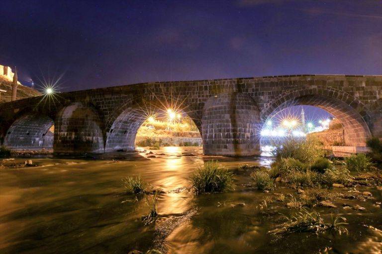 Kars'ın Tarihi Bağlantı Noktası: Taş Köprü 1