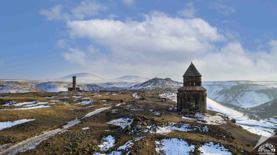 Ani Örenyeri'nin Tarihi İncisi: Abughamrents Kilisesi 6