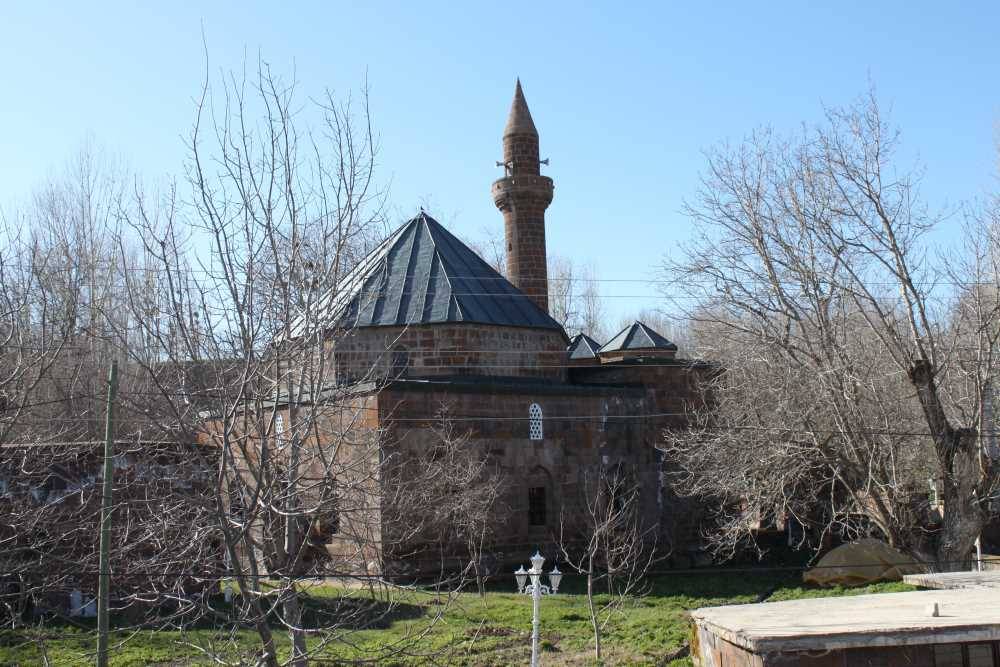 Tarihi Mirasın Sessiz Tanığı: Kadı Mahmut Camii 2