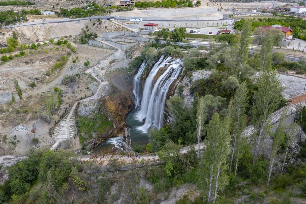 Erzurum'un Doğal Harikası: Tortum Şelalesi 5