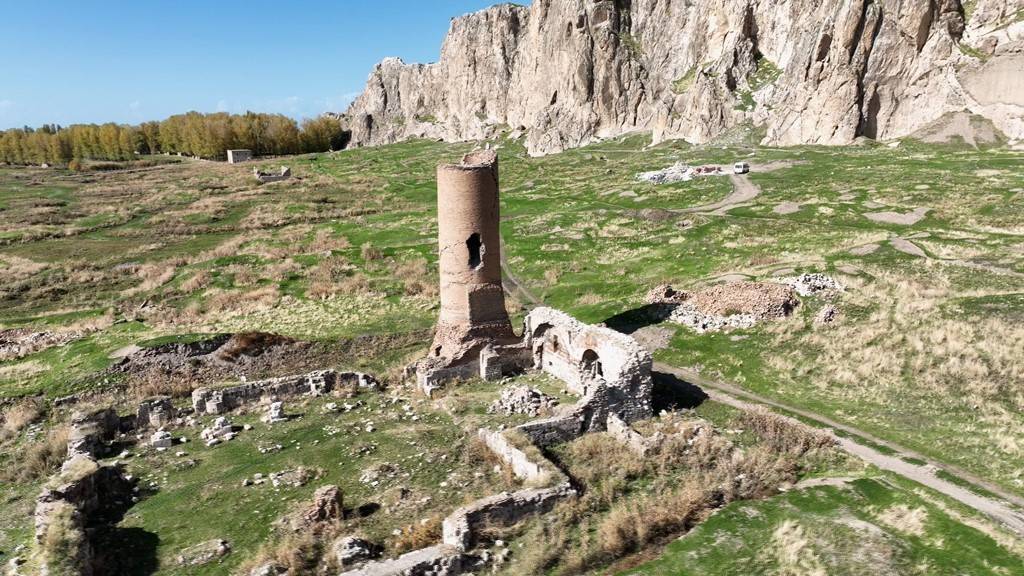 Van'ın Tarihi Mirası: Ulu Cami 1