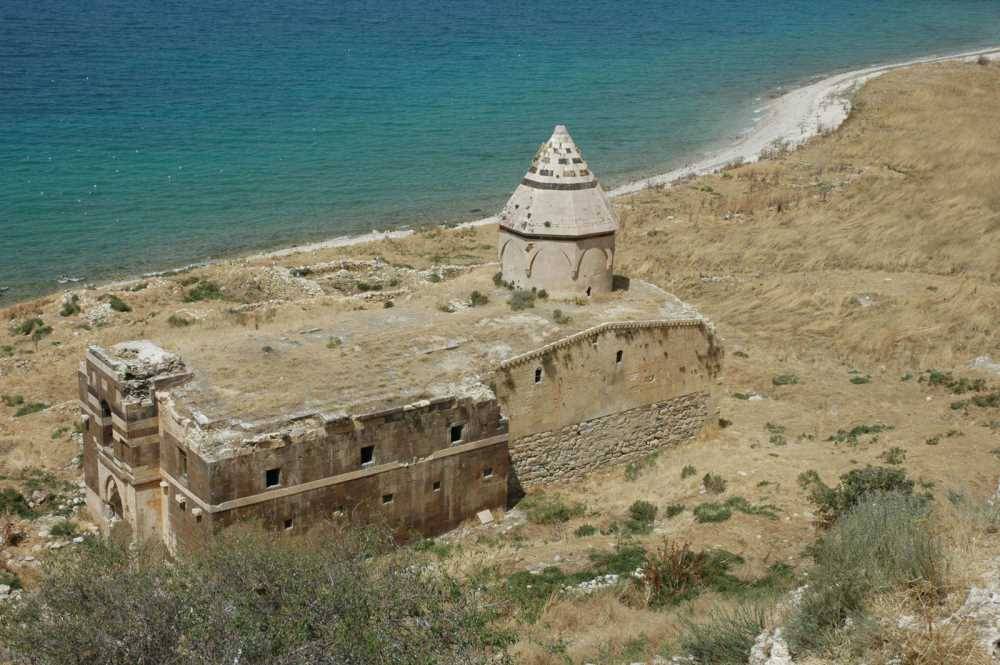 Van Gölü'nün İncisi: Çarpanak Kilisesi 1