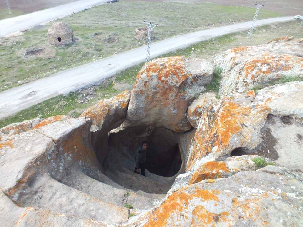 Çaldıran’ın Gizemli Tarihi: Kübik Köyü Kümbetleri 2