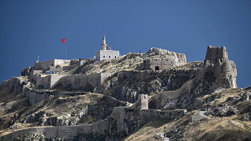 Osmanlı'nın Yöredeki Sembolü: Süleyman Han Camii 3