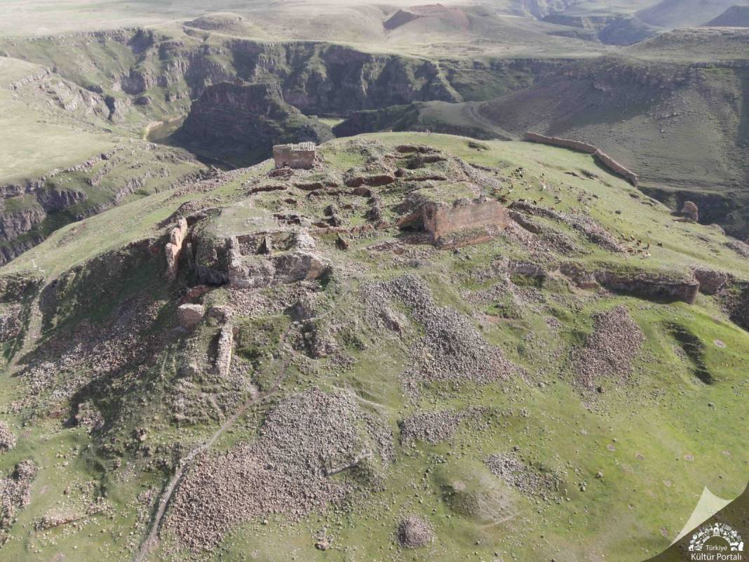 Ani Ören Yeri’nin Saklı Hazinesi: Kars İç Kale 1