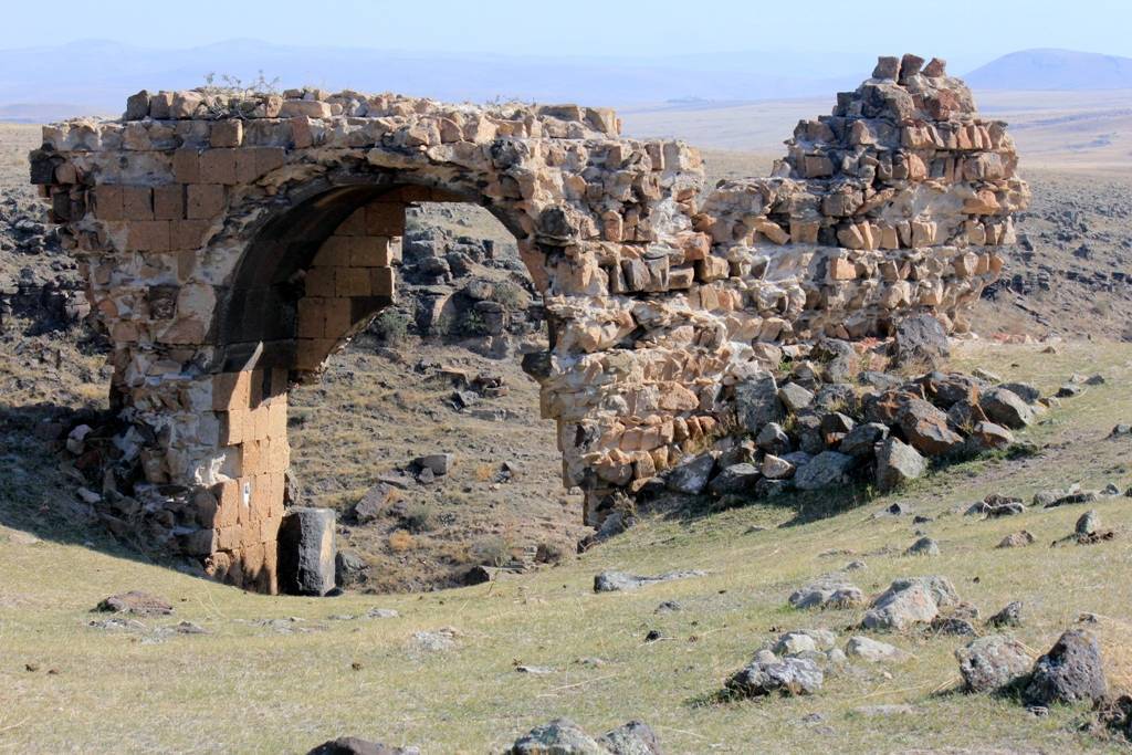 Kars’ın Tarihi Mirası: Ebû’l Muammeran Camii 8