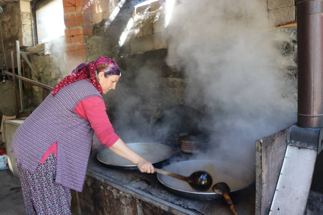 Erzurum’un Şifa Kaynağı: Karnavaz Dut Pekmezi 1