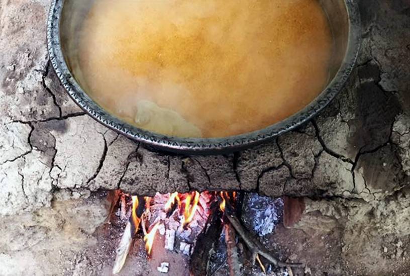 Erzurum’un Şifa Kaynağı: Karnavaz Dut Pekmezi 2