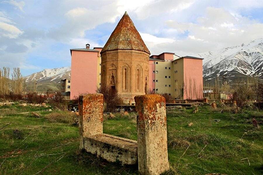 Van’ın Tarihi Hazinesi: Gevaş Selçuklu Mezarlığı 4