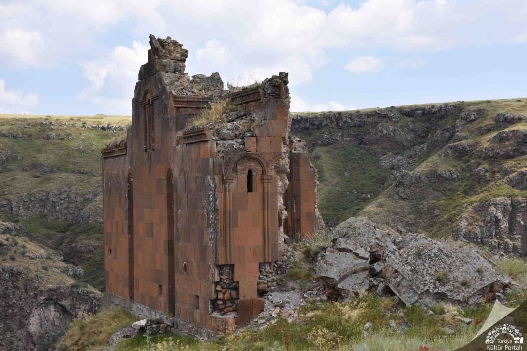 Ani Ören Yeri'nin Gizemli Yapısı: Rahibeler Manastırı 2