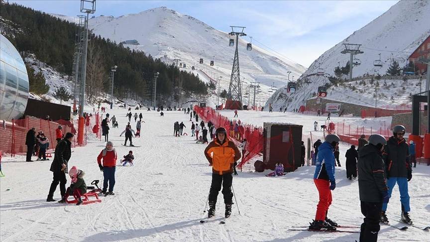 Türkiye’nin Kış Turizminde Yükselen Yıldızı: Palandöken Kayak Merkezi 6