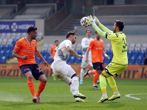 Medipol Başakşehir, sahasında İH Konyaspor’la 1-1 berabere kaldı