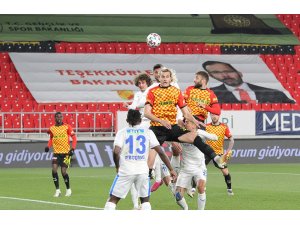 Süper Lig: Göztepe: 1 - BB Erzurumspor: 0 (İlk Yarı)