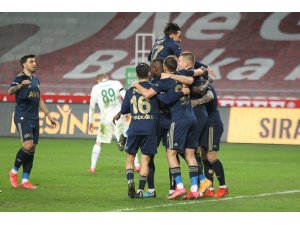 Süper Lig: Konyaspor: 0 - Fenerbahçe: 3 (Maç sonucu)