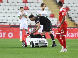 Ziraat Türkiye Kupası: FT Antalyaspor: 1 - Aytemiz Alanyaspor: 0 (İlk yarı)