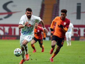 Galatasaray 17 yıl sonra evinde Rizespor’a yenildi