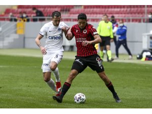 Süper Lig: Gençlerbirliği: 0 – Kasımpaşa: 0 (İlk yarı)