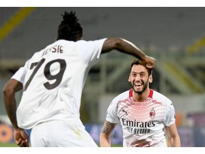 Milan’da galibiyet golü Hakan Çalhanoğlu’ndan