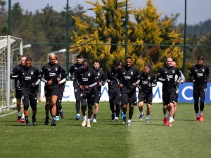 Beşiktaş kondisyon ve taktik çalıştı