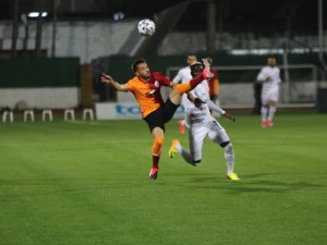 Süper Lig: Hatayspor: 2 - Galatasaray: 0 (İlk yarı)