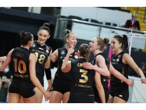 VakıfBank, Sultanlar Ligi’nde finalde