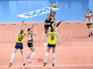 Sultanlar Ligi: Fenerbahçe Opet: 3 - Eczacıbaşı VitrA: 2