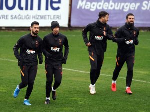 Galatasaray yağmur altında çalıştı