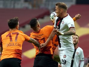 Süper Lig: Galatasaray: 0 - Fatih Karagümrük: 0 (İlk yarı)