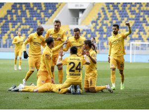 Süper Lig: MKE Ankaragücü: 2 Gençlerbirliği: 1 (Maç sonucu)