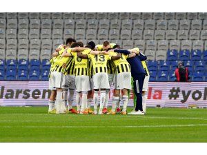 Süper Lig: Medipol Başakşehir: 1 - Fenerbahçe: 0 (Maç devam ediyor)