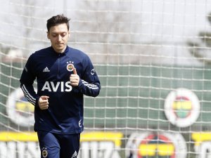 Mesut Özil’den Avrupa Süper Ligi açıklaması