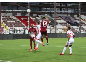 Süper Lig: A. Hatayspor: 1 - Antalyaspor: 0 (İlk yarı)