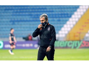 Aykut Kocaman: "İlk yarı oynayarak, ikinci yarı da skoru koruyarak geçirdik"