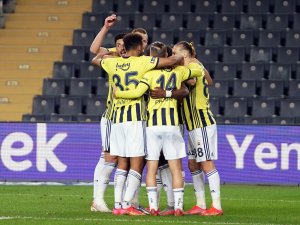 Süper Lig: Fenerbahçe: 3 - Kasımpaşa: 1 (İlk yarı)