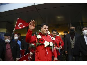 Rıza Kayaalp: “En büyük hayalim Olimpiyat altın madalyasını da ülkemize kazandırmak”