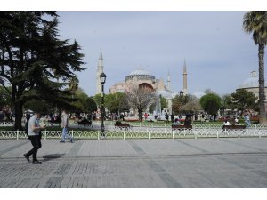 Sultanahmet esnafı pandemi öncesi günlerini arıyor