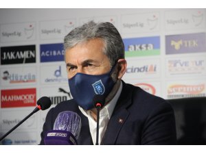 Aykut Kocaman: "Bu maçı çevirmeyi başaran oyuncularımı kutluyorum"