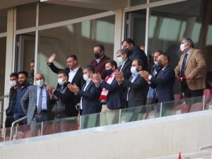 Sivasspor yönetiminin yüzü gülüyor