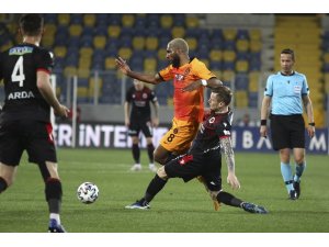 Süper Lig: Gençlerbirliği: 0 - Galatasaray: 0 (Maç devam ediyor)