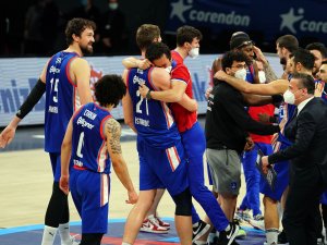 Anadolu Efes 4. kez Final-Four’da