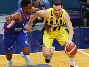 Derbi Anadolu Efes’in