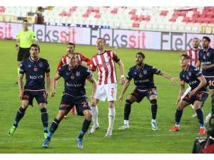 Süper Lig: DG Sivasspor: 0 - Medipol Başakşehir : 0 (Maç sonucu)