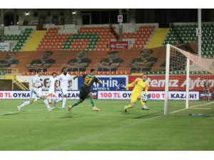 Süper Lig: Aytemiz Alanyaspor: 2 - BB Erzurumspor: 3 (Maç sonucu)