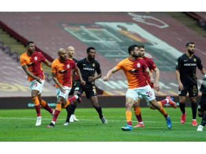 Süper Lig: Galatasaray: 0 - Yeni Malatyaspor: 1 (İlk yarı)