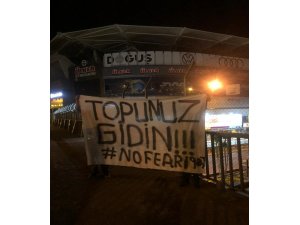 Fenerbahçe Stadı’na tepki parkartı: "Topunuz gidin"